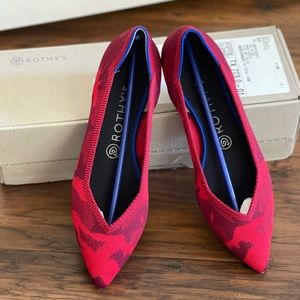Rothy’s Point in Camo Red - Size 9